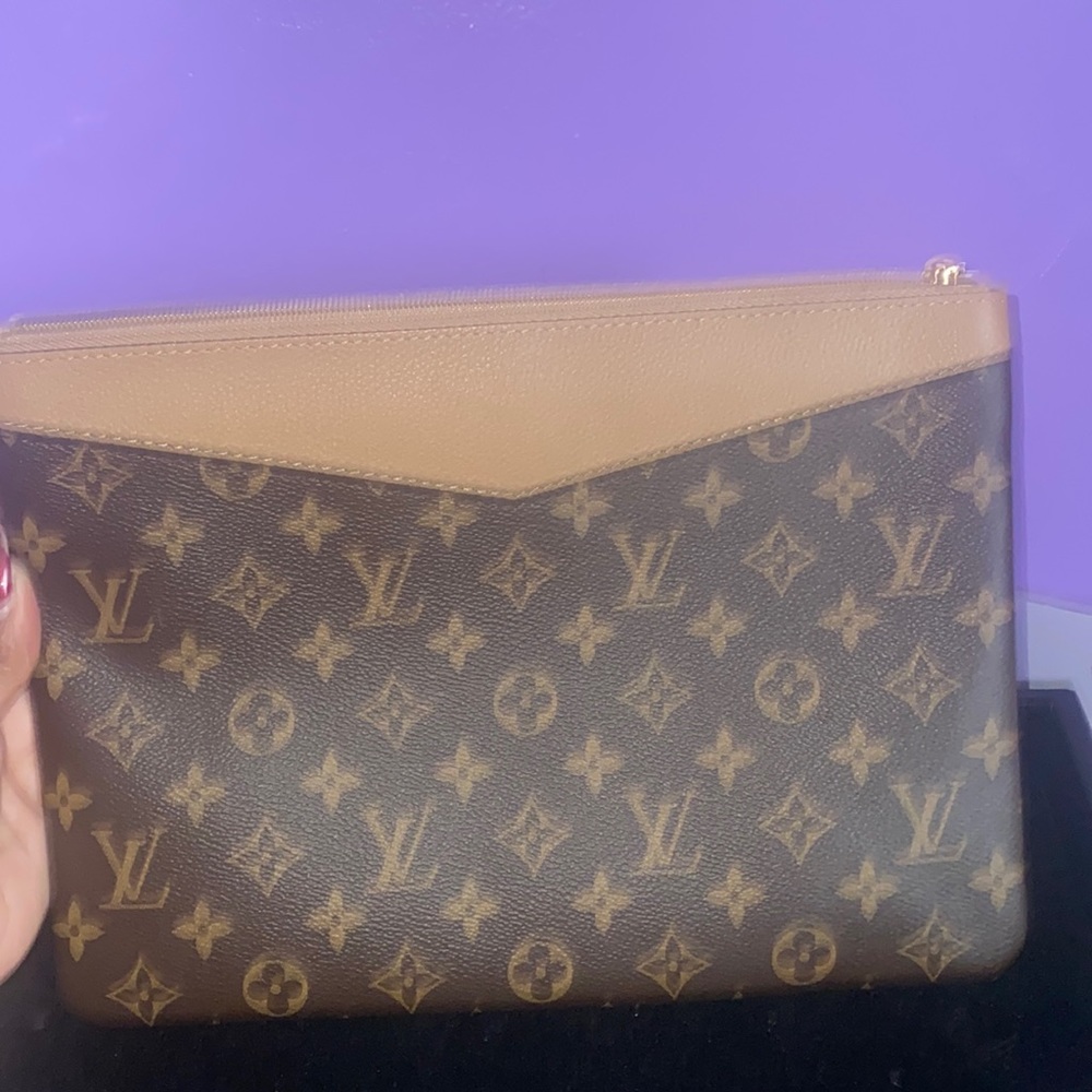 Louis Vuitton Daily Pouch Monogram